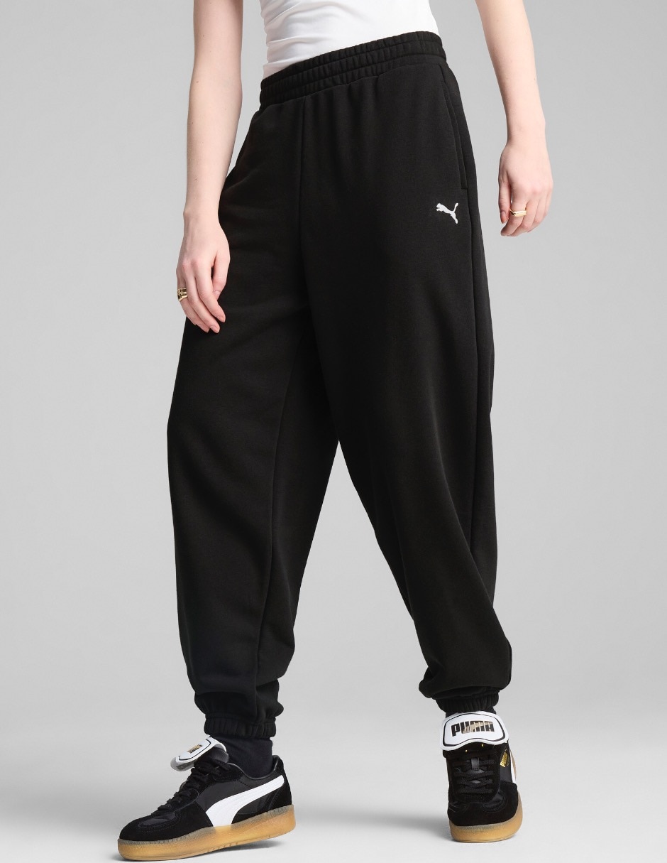 Pants regular Puma Wardrobe Essentials Relaxed con elástico para mujer