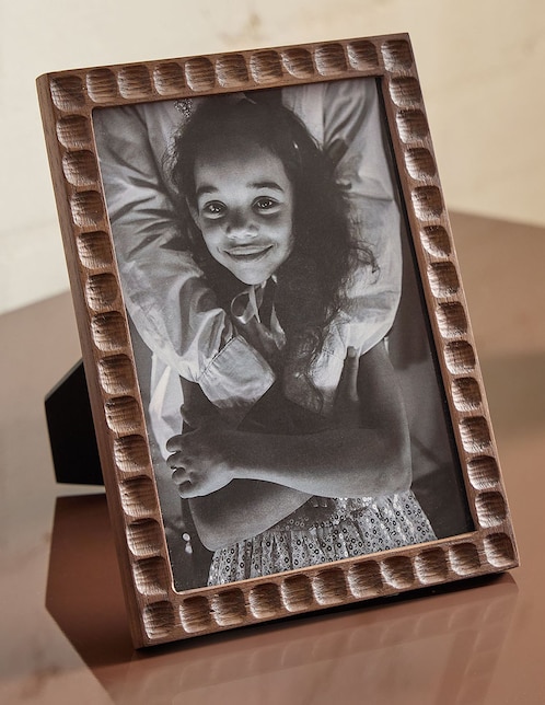 PORTARETRATOS NADIA WOOD 5X7 CAFÉ